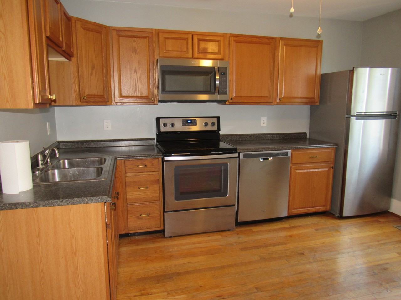 48 19th Street #2 - Photo 5 of 33