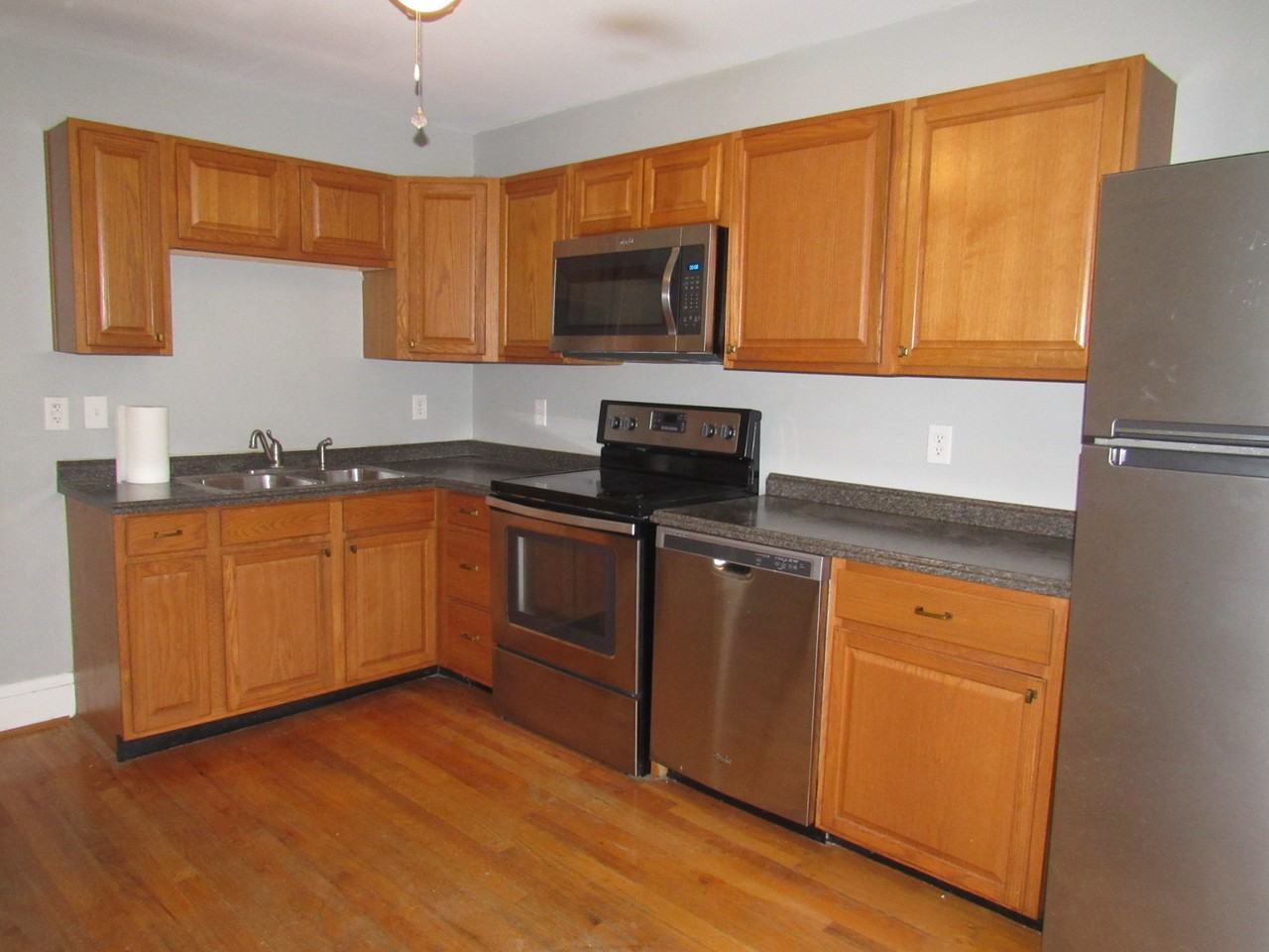 48 19th Street #2 - Photo 7 of 33
