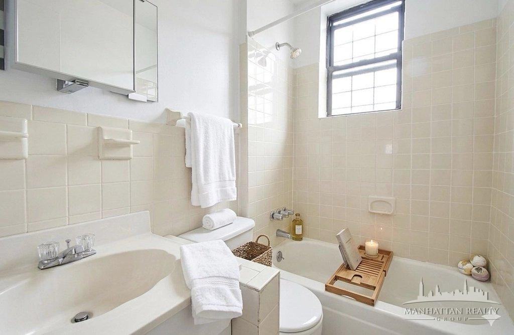 E 89th St #4E - Photo 4 of 5