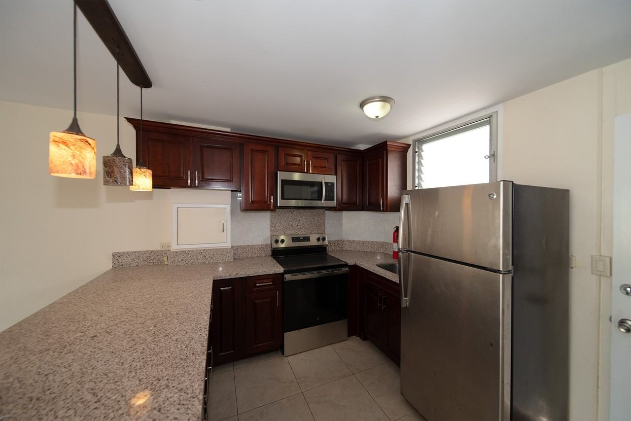2440 Date St #1 - Photo 3 of 9