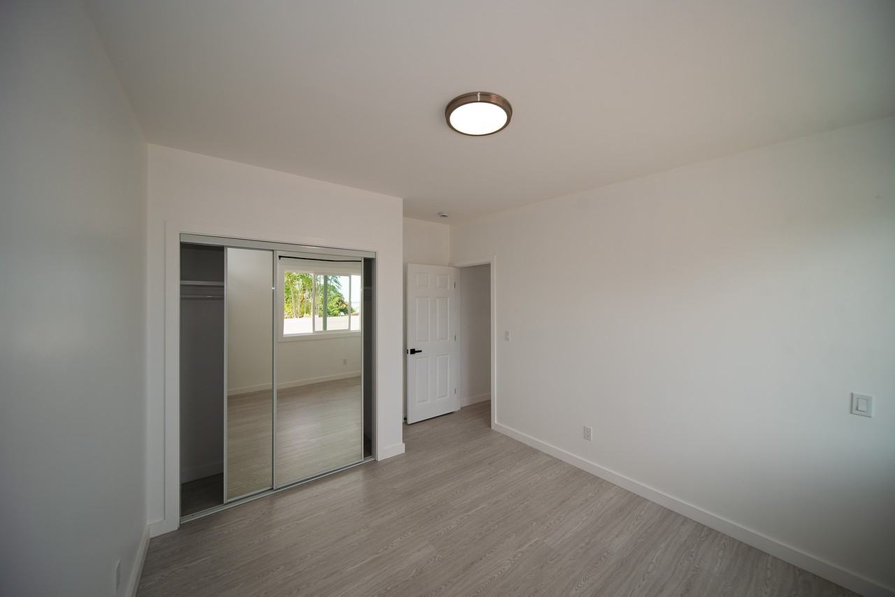 94-1061 Lumi St #1 - Photo 5 of 8
