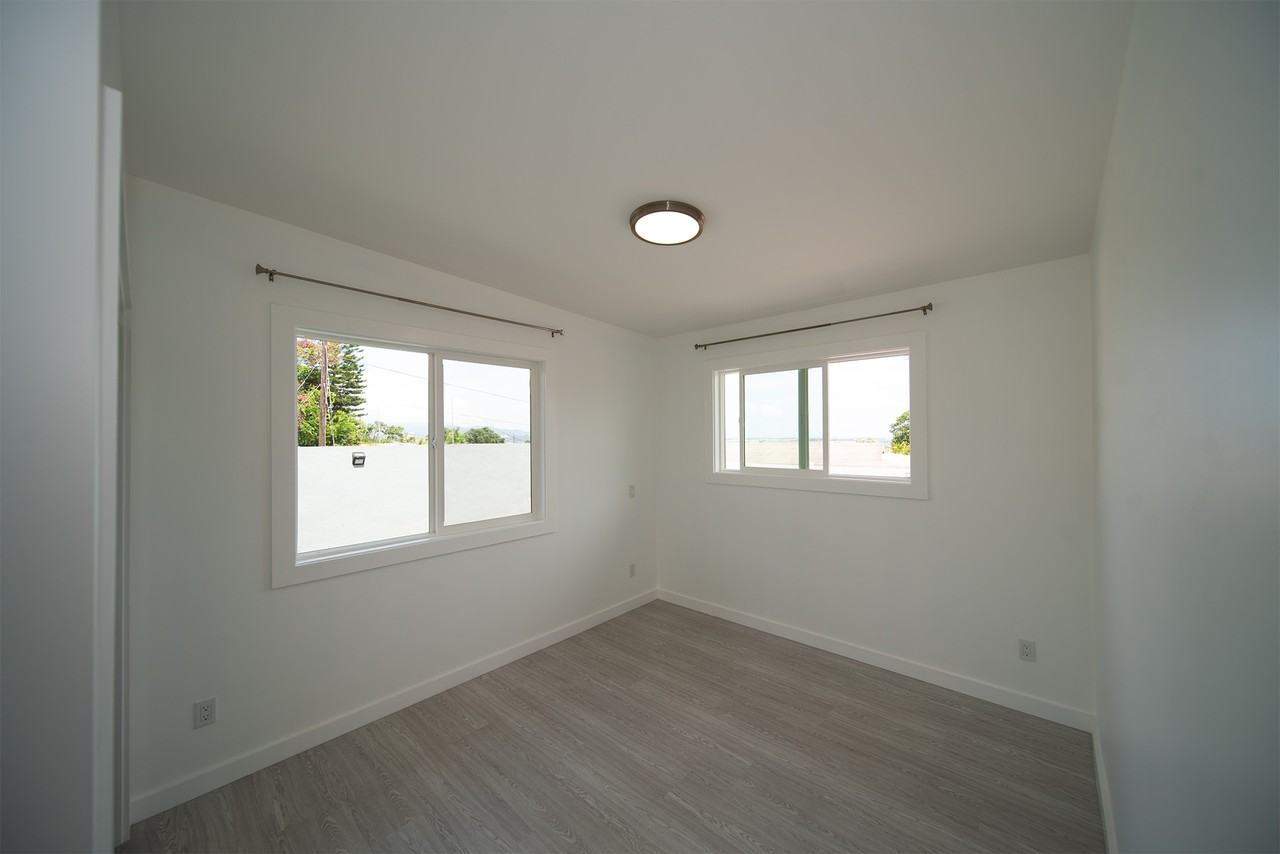 94-1061 Lumi St #1 - Photo 6 of 8