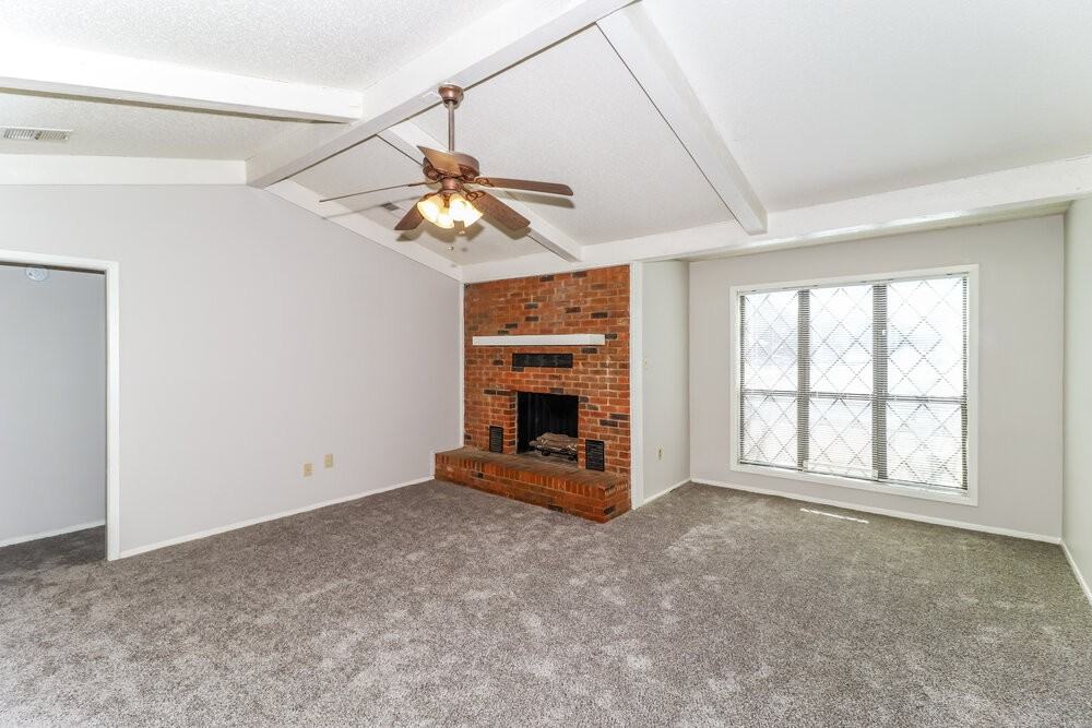 4426 Spring Harbor Dr - Photo 4 of 16