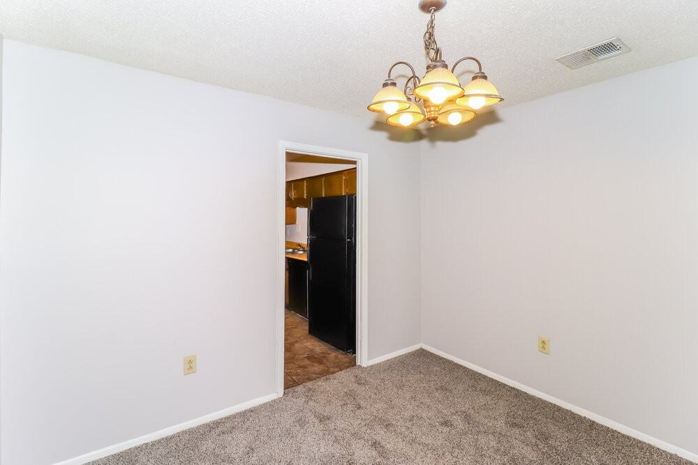 4426 Spring Harbor Dr - Photo 6 of 16
