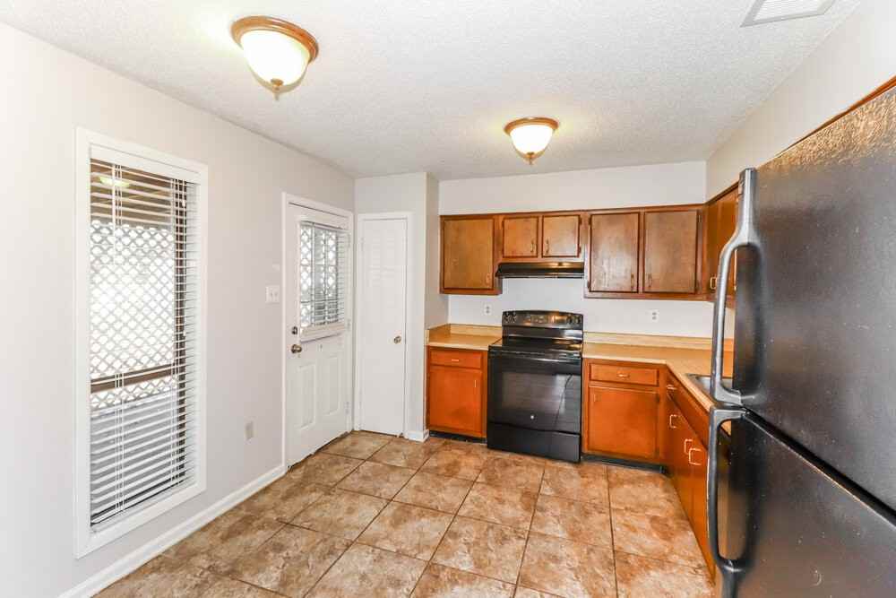 4426 Spring Harbor Dr - Photo 7 of 16