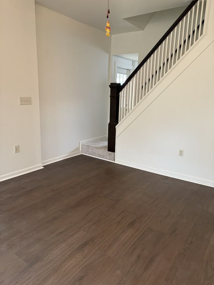 27 Vine St #27 - Photo 4 of 26