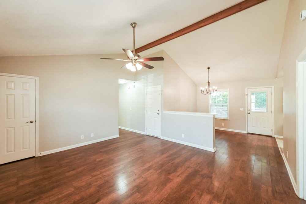 4936 Deerhaven Dr - Photo 4 of 17