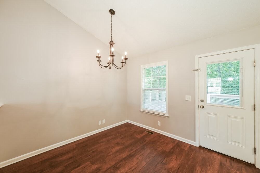 4936 Deerhaven Dr - Photo 6 of 17