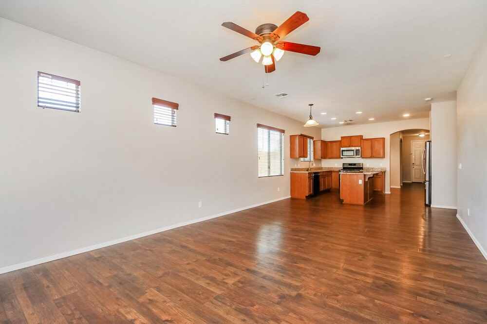 21937 S 214th St - Photo 3 of 16