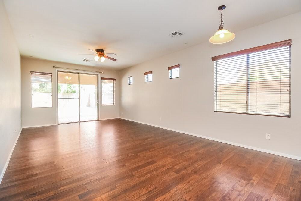 21937 S 214th St - Photo 4 of 16