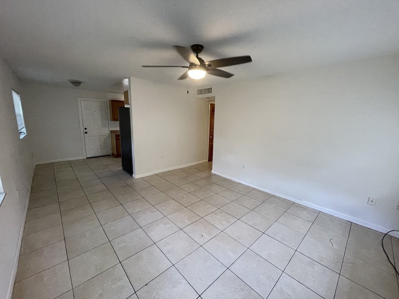 337 E Palmetto Ave #337 - Photo 3 of 5