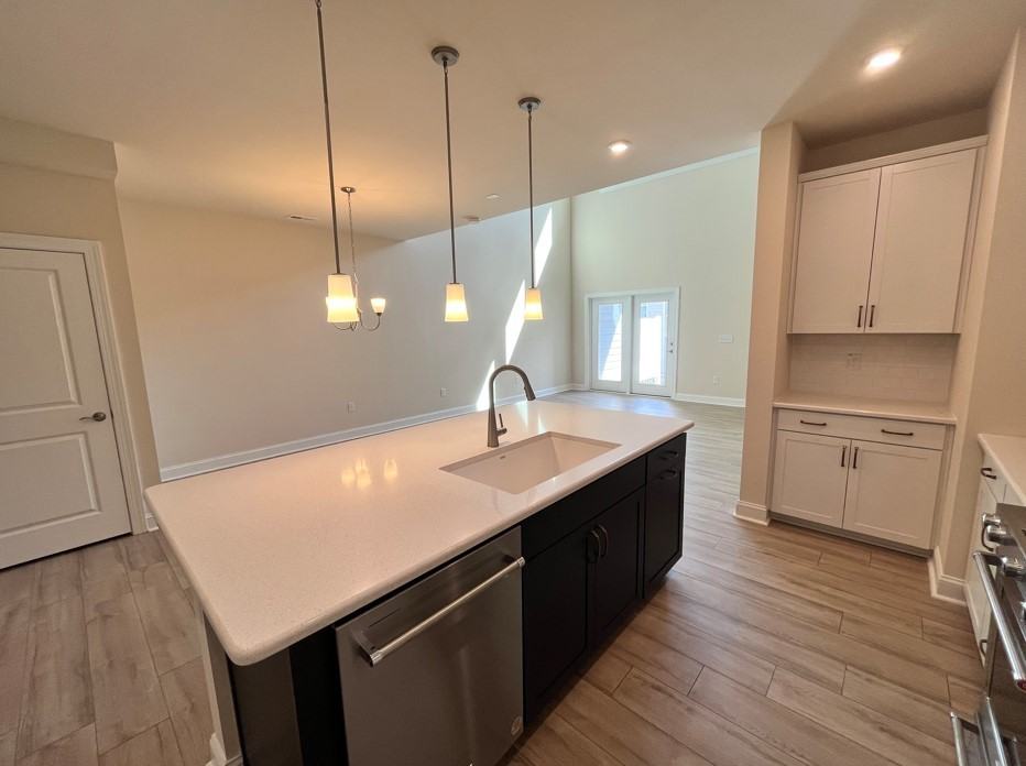 704 Toulouse Ct #1 - Photo 3 of 39