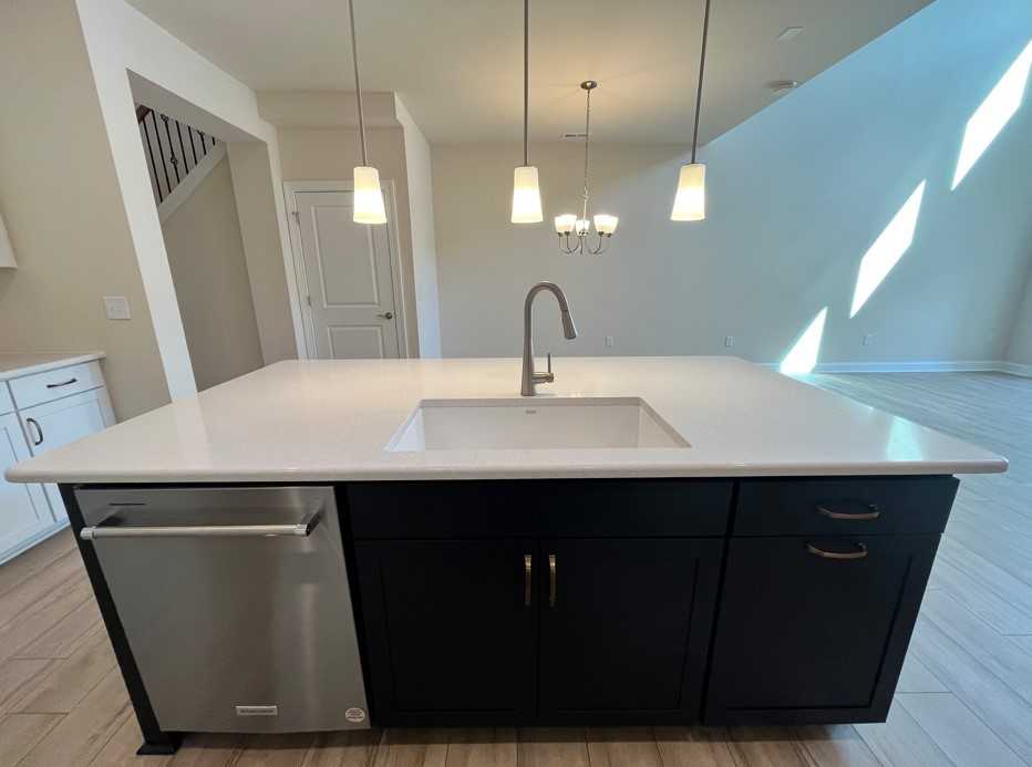 704 Toulouse Ct #1 - Photo 4 of 39