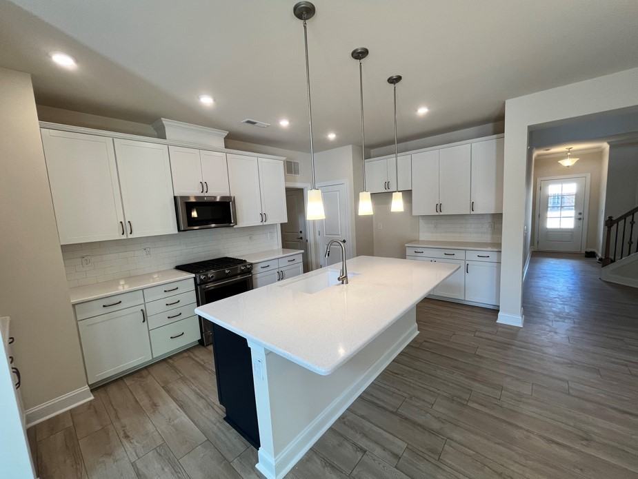 704 Toulouse Ct #1 - Photo 7 of 39