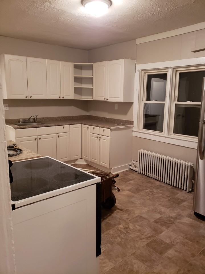 8 Warren St #3 - Photo 5 of 20
