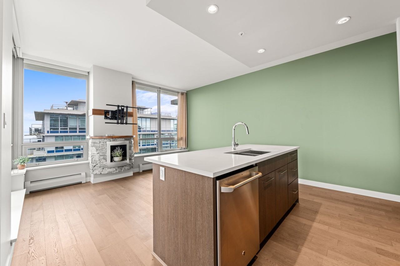 9060 University Crescent #1506 - Photo 5 of 23