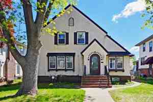featured image of 4739 1st Ave S