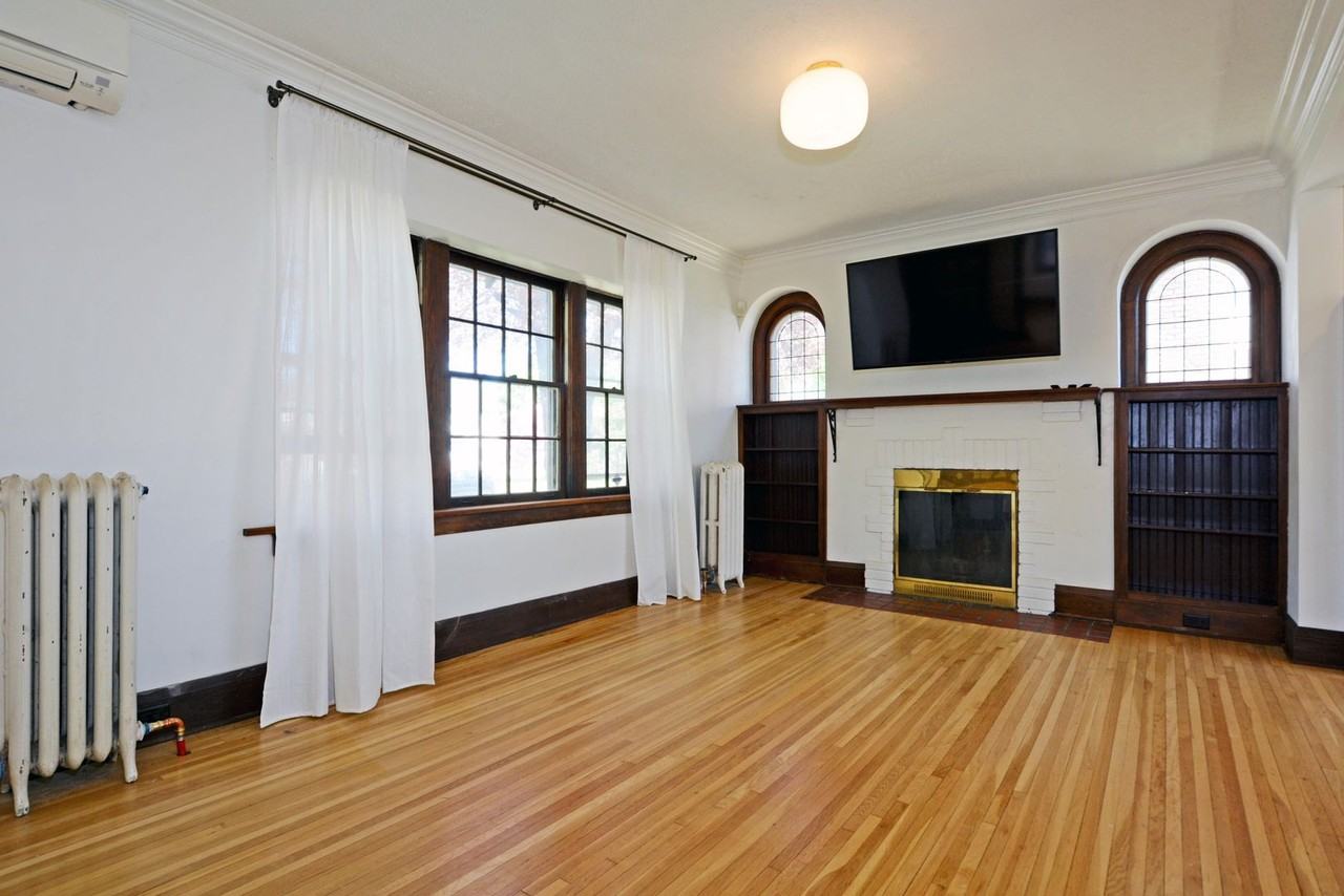 4739 1st Ave S - Photo 3 of 43