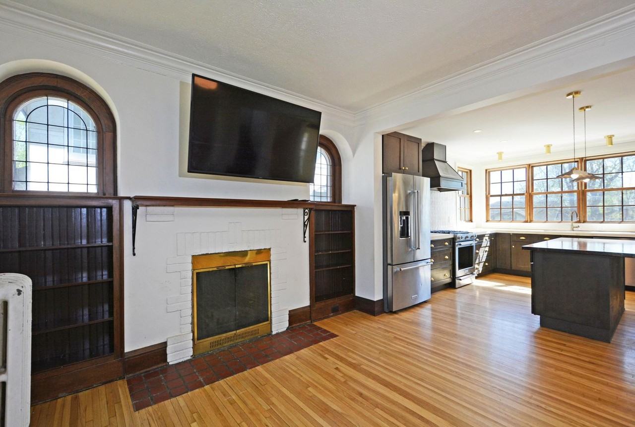 4739 1st Ave S - Photo 5 of 43