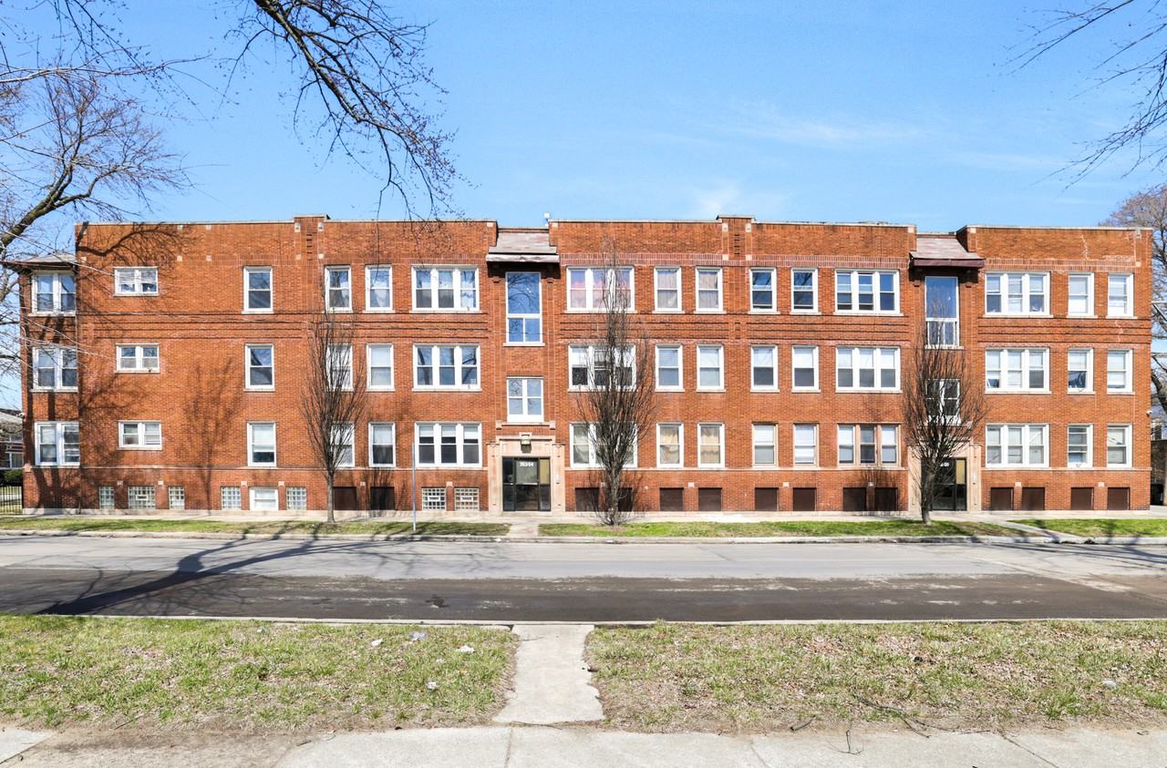 7255 South Calumet Avenue - 356 E 73rd, #356E73rd2 - Photo 2 of 10