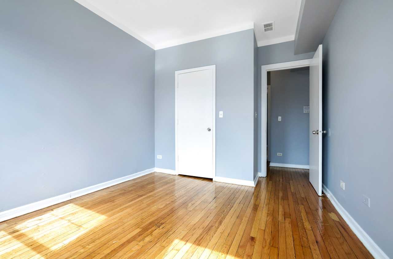7255 South Calumet Avenue - 356 E 73rd, #356E73rd2 - Photo 7 of 10