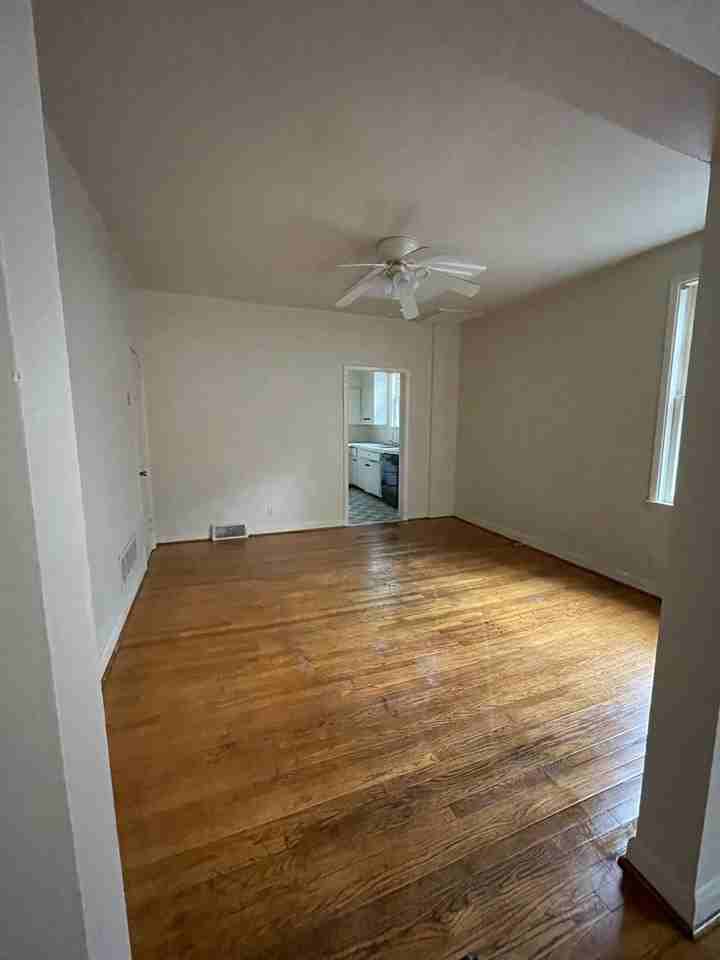 1000 Laurens St - Photo 3 of 9