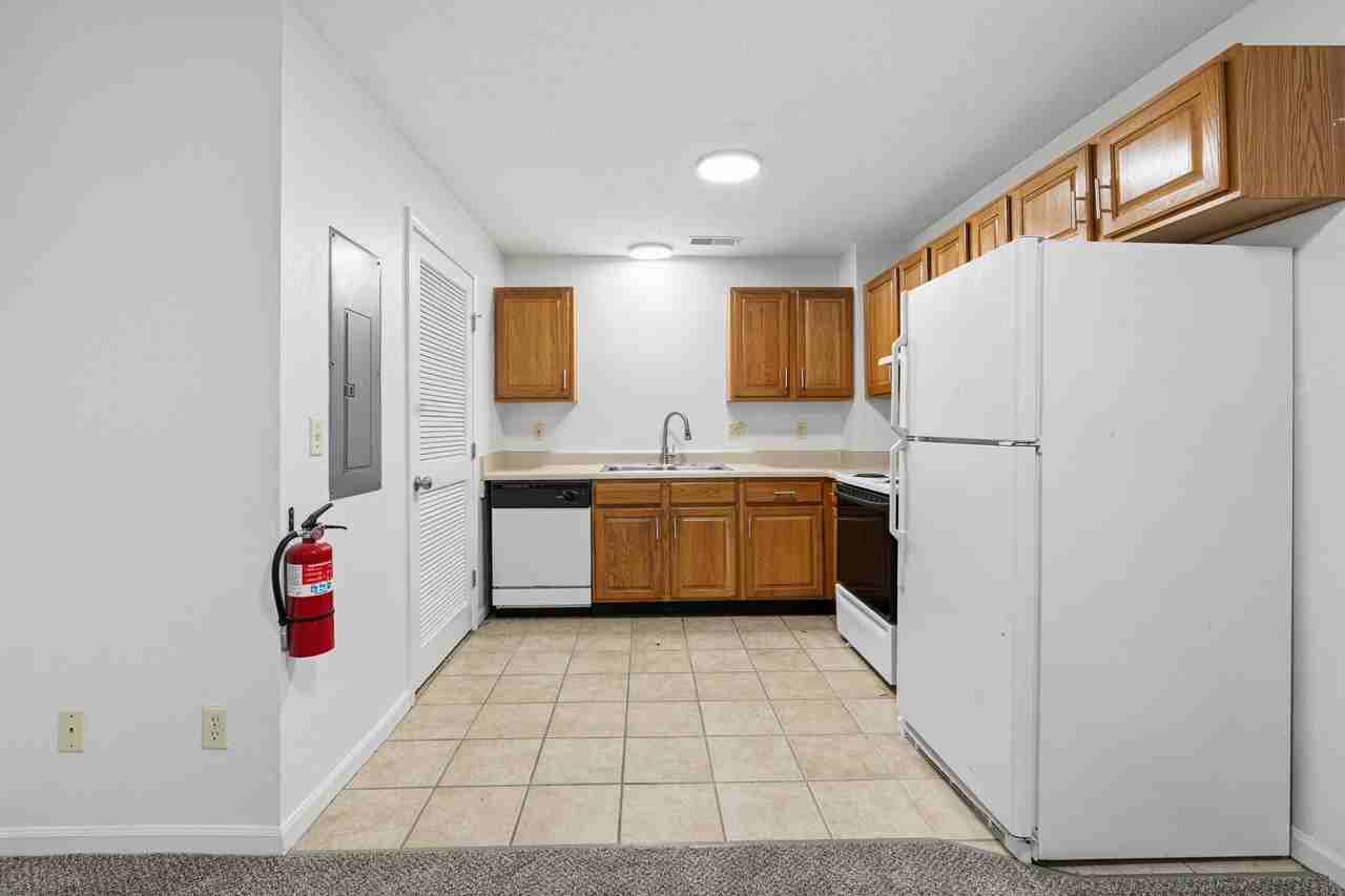 Mid-Town Apartments - Photo 3 of 46