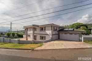 featured image of 2004 Skyline Dr