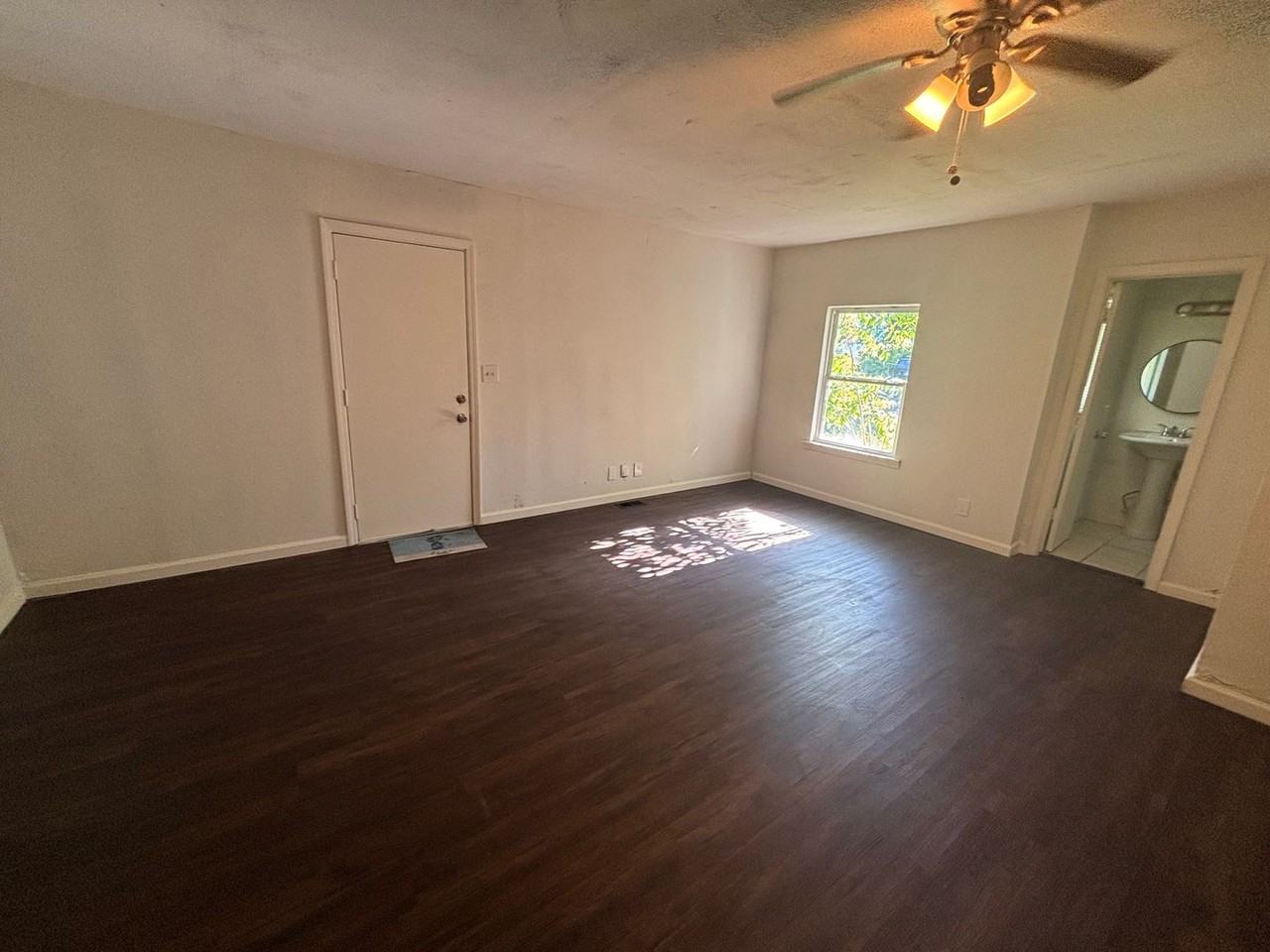 245 E Young Pl - Photo 2 of 41
