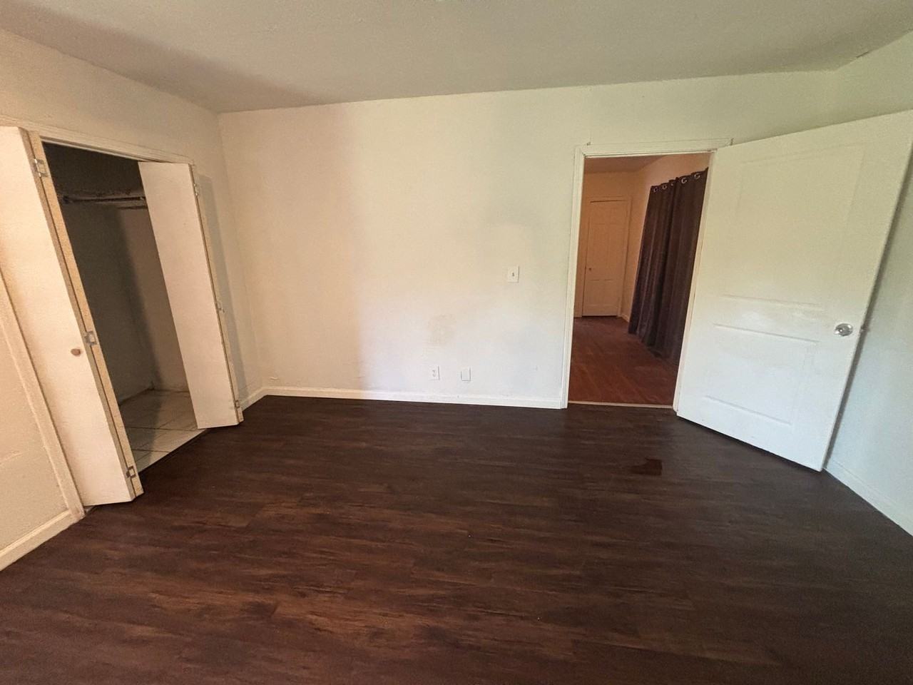245 E Young Pl - Photo 4 of 41