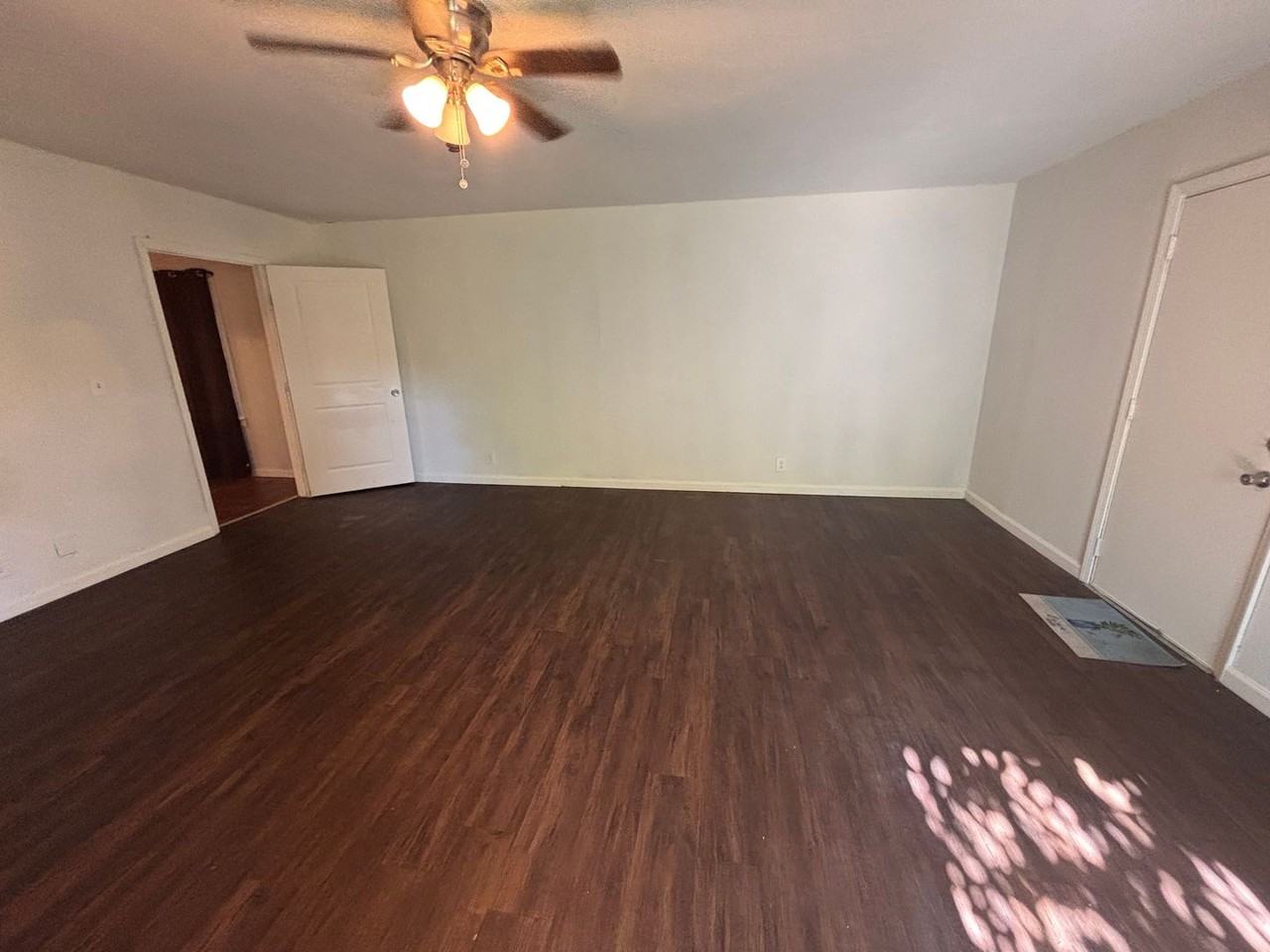 245 E Young Pl - Photo 5 of 41