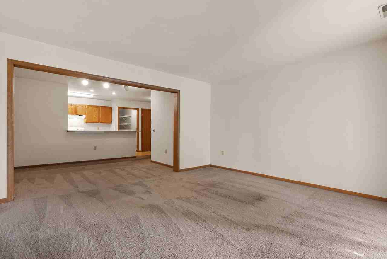 3209 Stonecreek Dr #4 - Photo 4 of 22