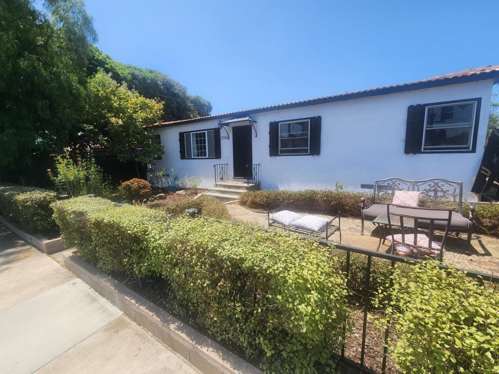 2943 Talbot St - Photo 2 of 18