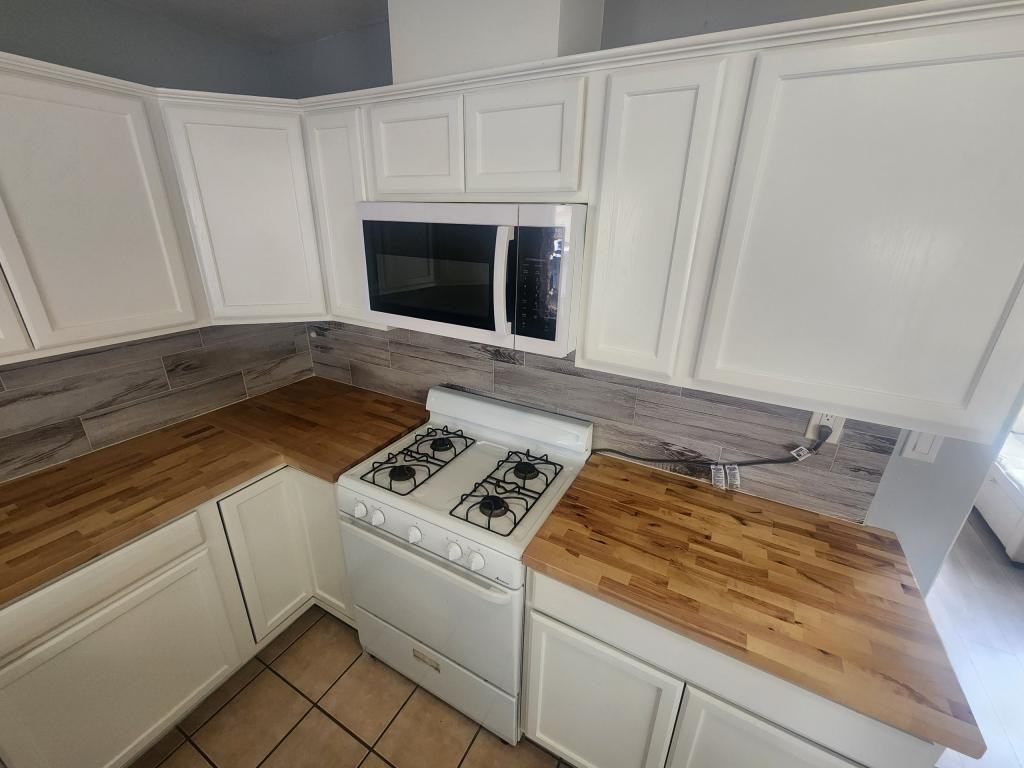 2943 Talbot St - Photo 6 of 18