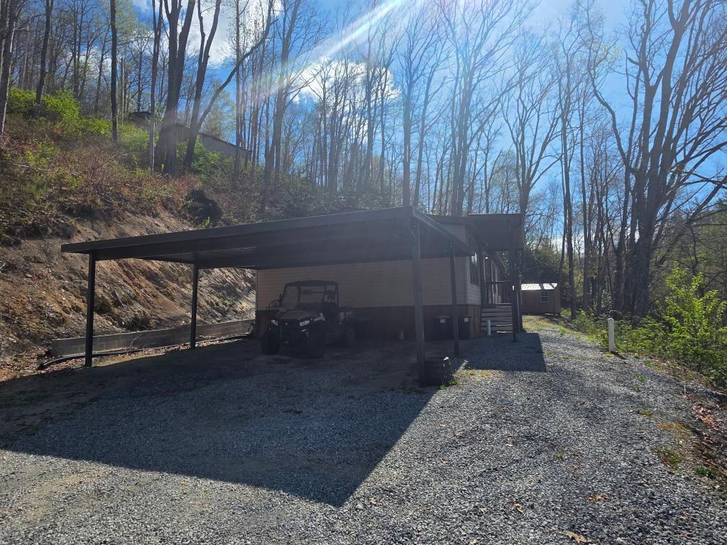 107 Huckleberry Knob Ln - Photo 2 of 15