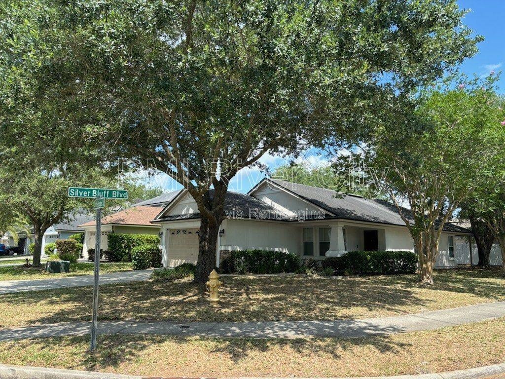 3800 Pebble Brooke Cir - Photo 2 of 6