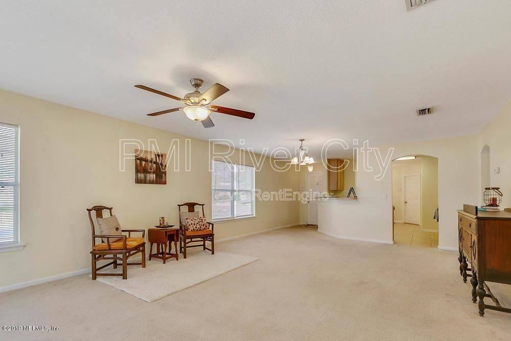 3800 Pebble Brooke Cir - Photo 4 of 6