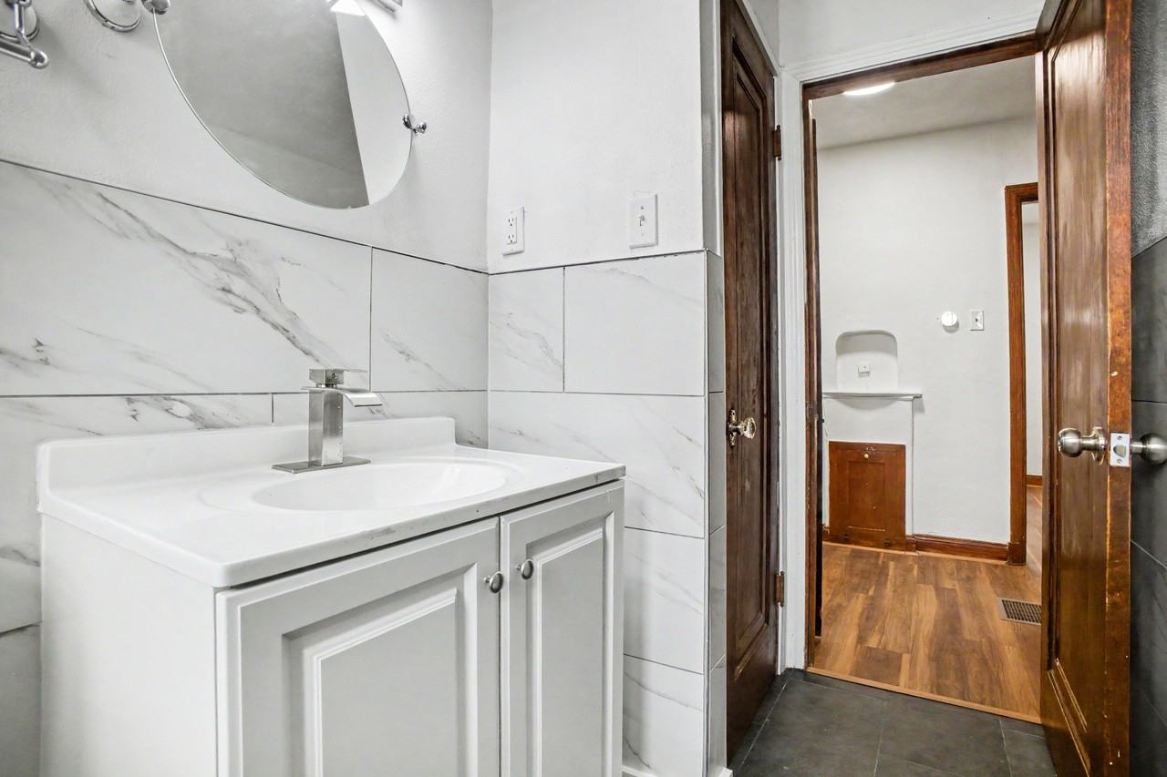 7205 Emma Ave - Photo 3 of 18