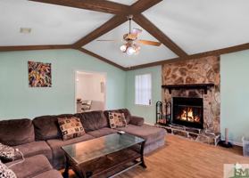 featured image of 1050 Bacon Rd