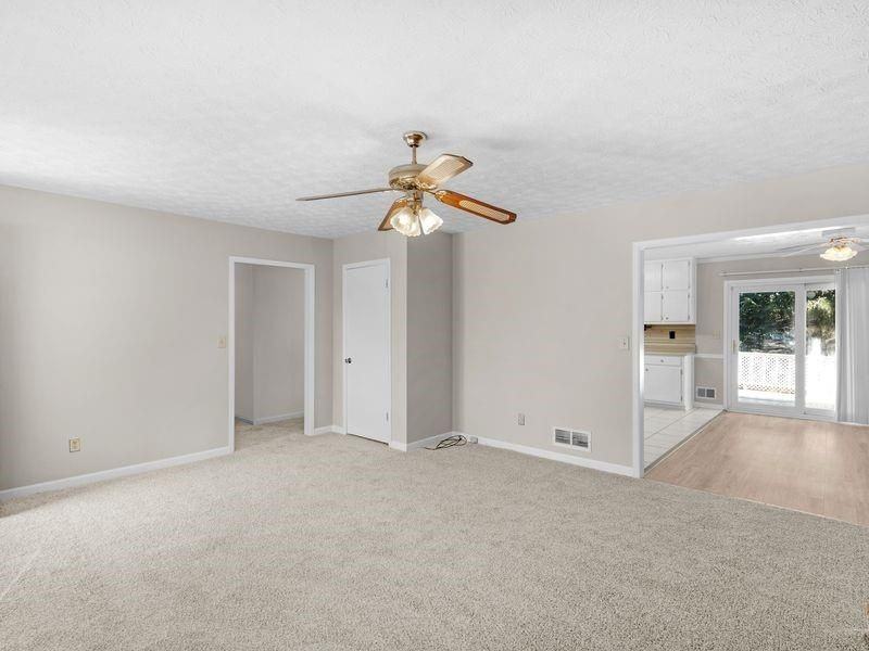 6683 Homestead Rd - Photo 3 of 14