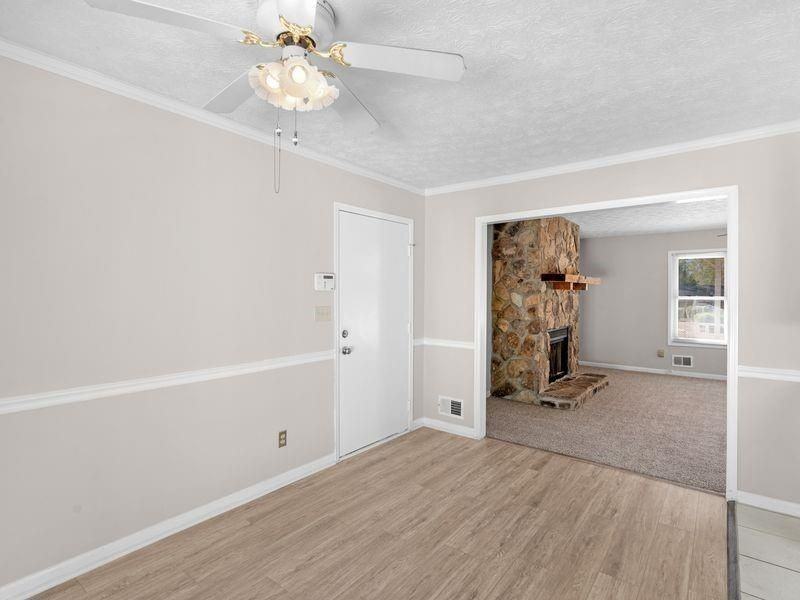 6683 Homestead Rd - Photo 6 of 14