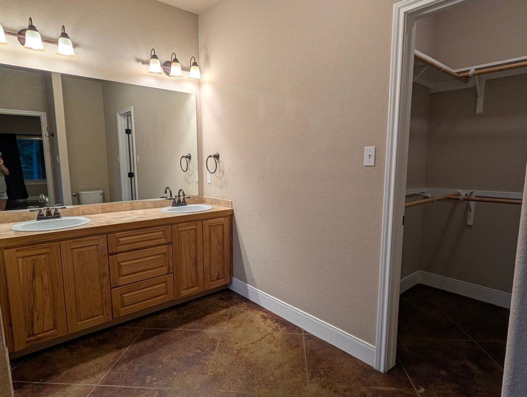 178 S Buckhorn Dr - Photo 6 of 12