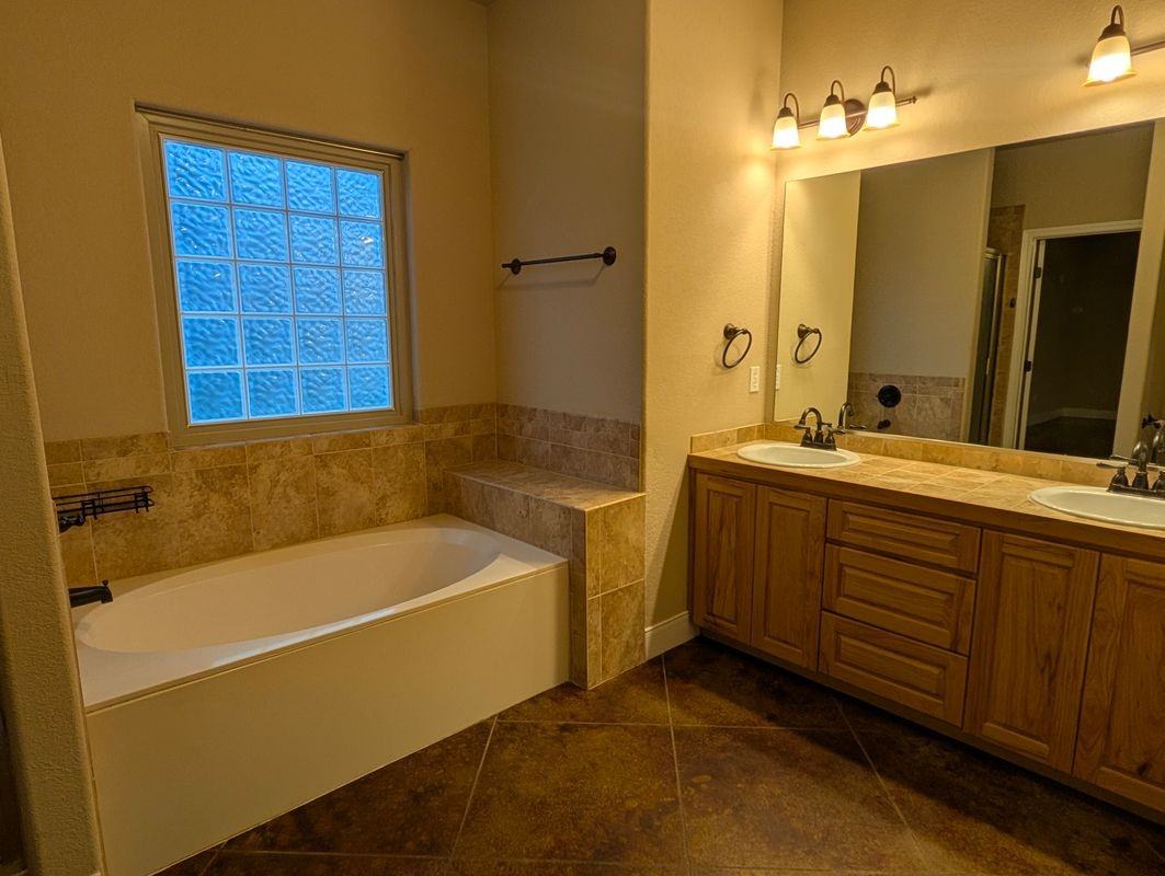 178 S Buckhorn Dr - Photo 7 of 12