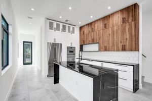 featured image of 604 Sw 7th Ave