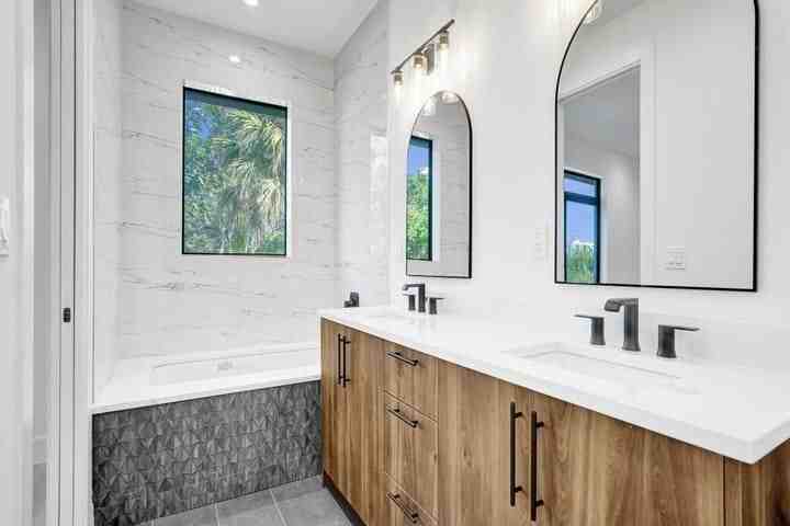 604 Sw 7th Ave - Photo 6 of 22