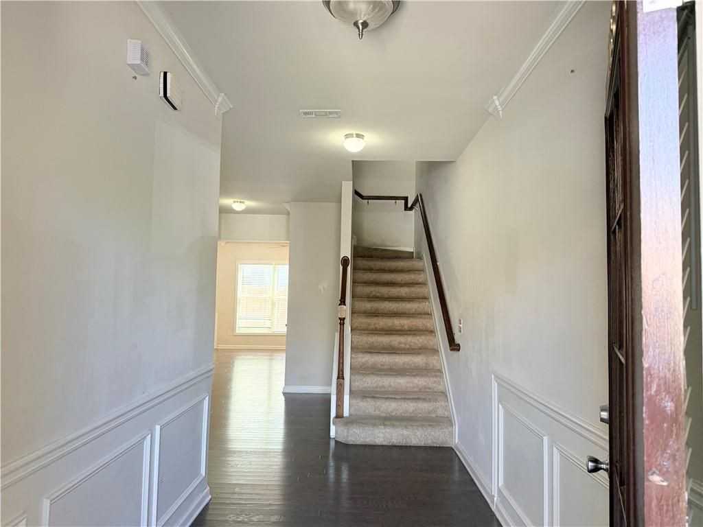 1033 Haley Woods Ln - Photo 3 of 28