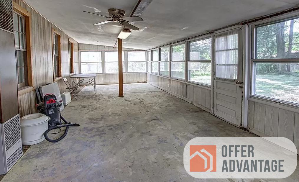 7072 Oakwood Rd - Photo 6 of 11