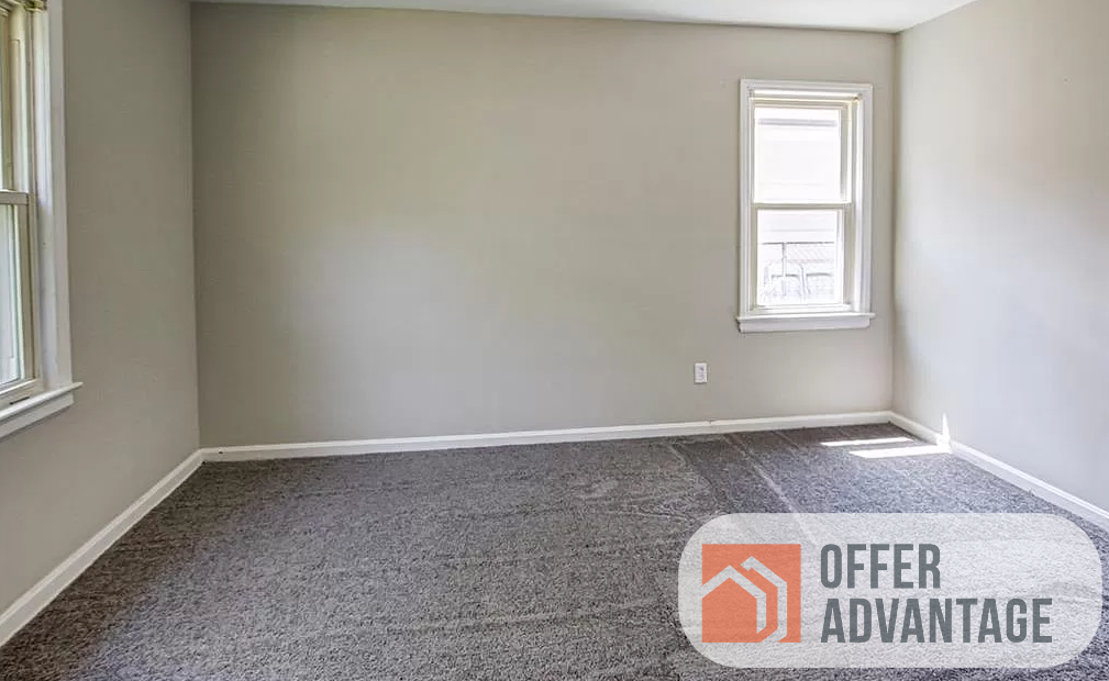 7072 Oakwood Rd - Photo 3 of 11