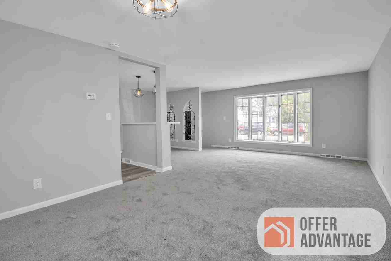 31 W Cherbourg Dr - Photo 4 of 10
