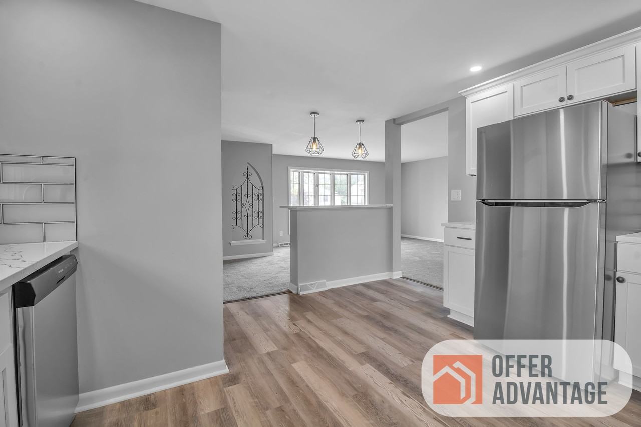31 W Cherbourg Dr - Photo 3 of 10